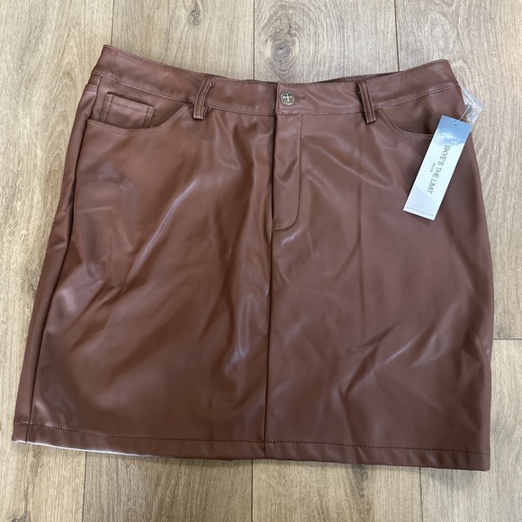 Skye's The Limit Petite Women's Brown Faux Leather Skirt Size‎ 16P NEW - Picture 1 of 7